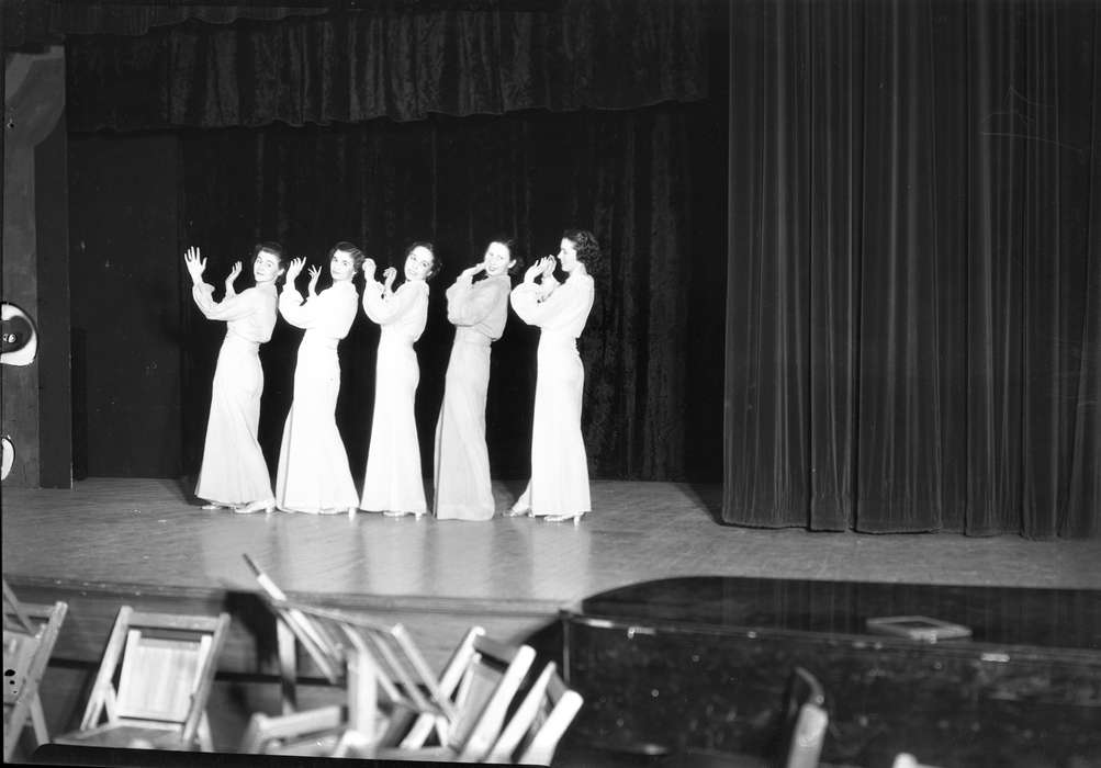 clap, curtain, Iowa, piano, theatre, Iowa History, UNI Special Collections & University Archives, chair, Schools and Education, uni, pit, university of northern iowa, dress, Cedar Falls, IA, theater, history of Iowa, iowa state teachers college, stage