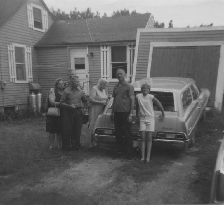 Cities and Towns, Motorized Vehicles, Iowa History, station wagon, Iowa, history of Iowa, car, Cedar Falls, IA, Families, Morris, Lola