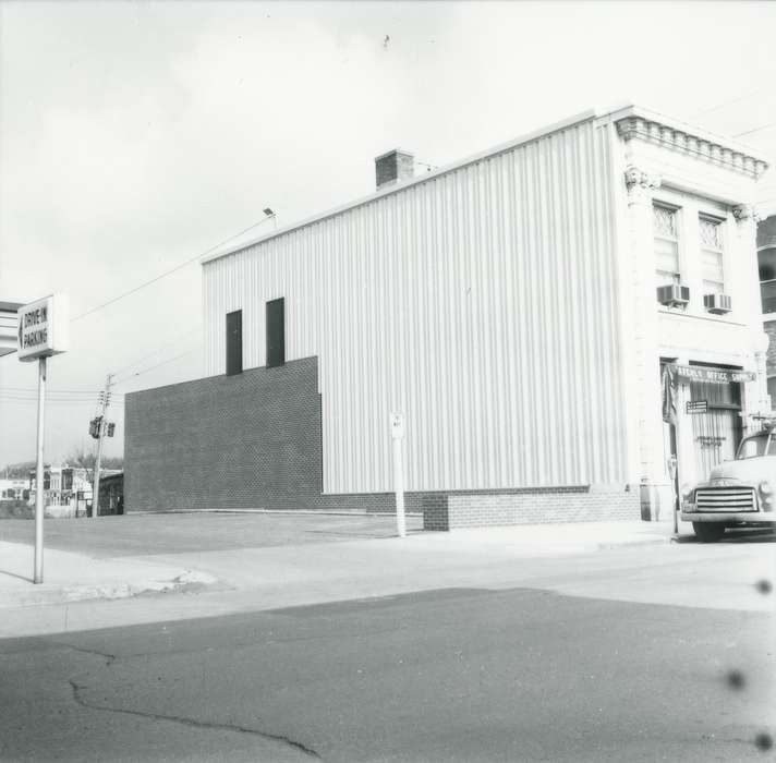 building exterior, history of Iowa, Waverly Public Library, Main Streets & Town Squares, Iowa, main street, store, building, Iowa History, Cities and Towns