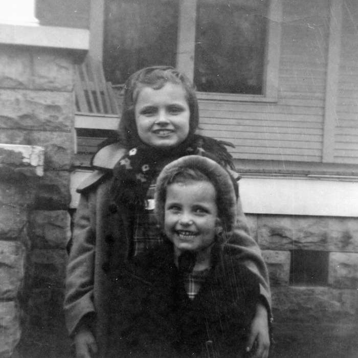 Portraits - Group, history of Iowa, Iowa History, smile, Manchester, IA, siblings, Iowa, Shaw, Marilyn, Children