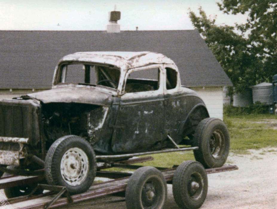 racecar, history of Iowa, Iowa History, Wrecks, Motorized Vehicles, Volgarino, Jim, car, Iowa, Waterloo, IA