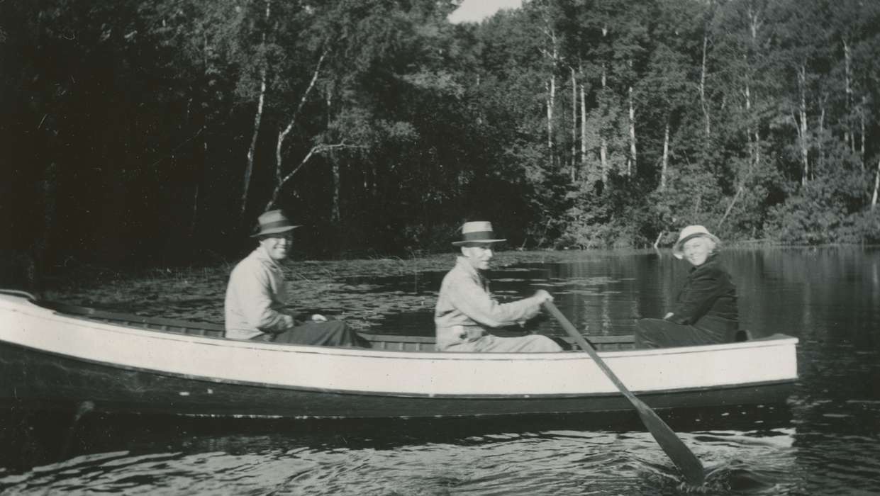 Portraits - Group, oar, Iowa History, Lakes, Rivers, and Streams, Iowa, lake, McMurray, Doug, Travel, Outdoor Recreation, Bethel, MN, boat, history of Iowa