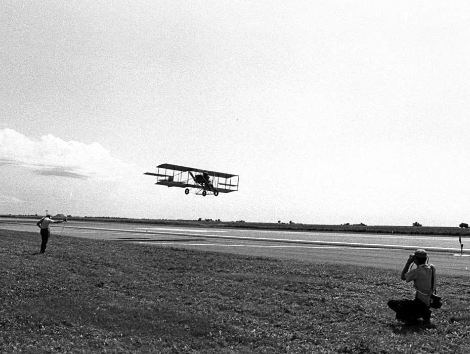 airport, history of Iowa, plane, Ottumwa, IA, Iowa History, Motorized Vehicles, airplane, Iowa, Lemberger, LeAnn