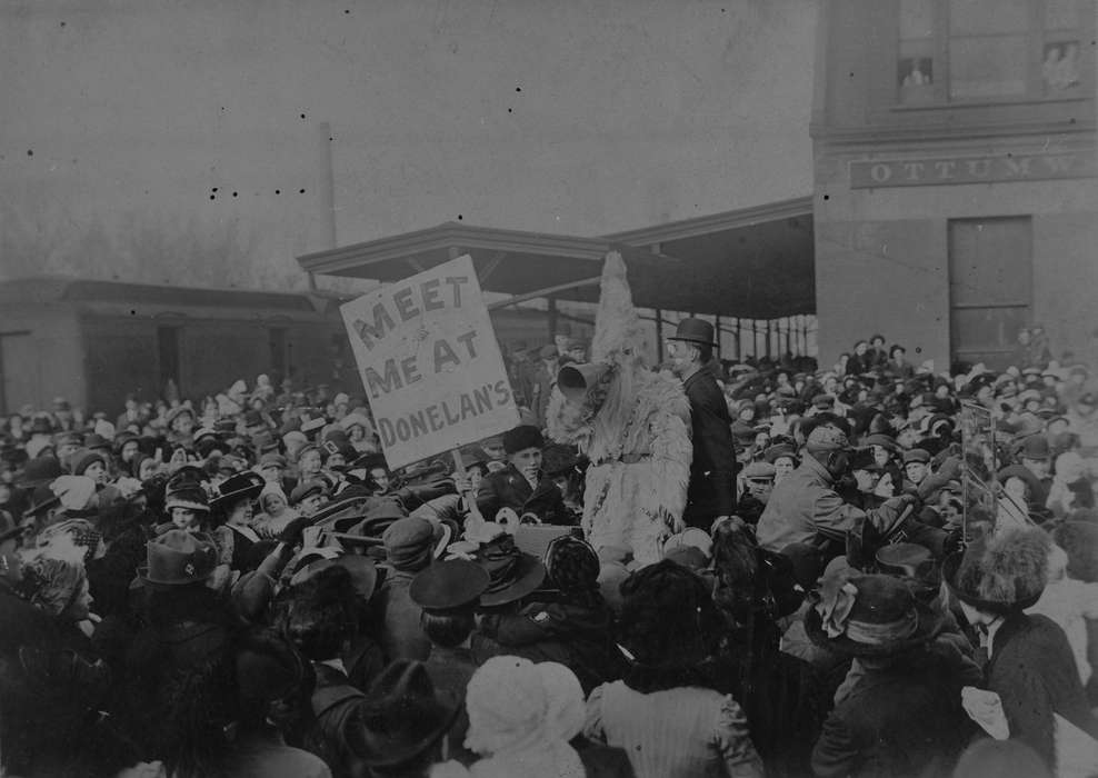 Iowa, Ottumwa, IA, Iowa History, Train Stations, crowd, Lemberger, LeAnn, sign, Cities and Towns, megaphone, Civic Engagement, history of Iowa, costume