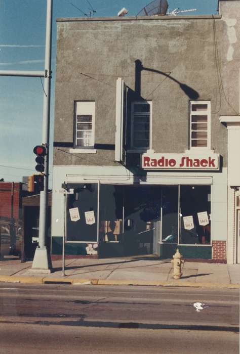 Main Streets & Town Squares, history of Iowa, bremer ave, Iowa History, radio shack, store, Waverly, IA, Iowa, Waverly Public Library