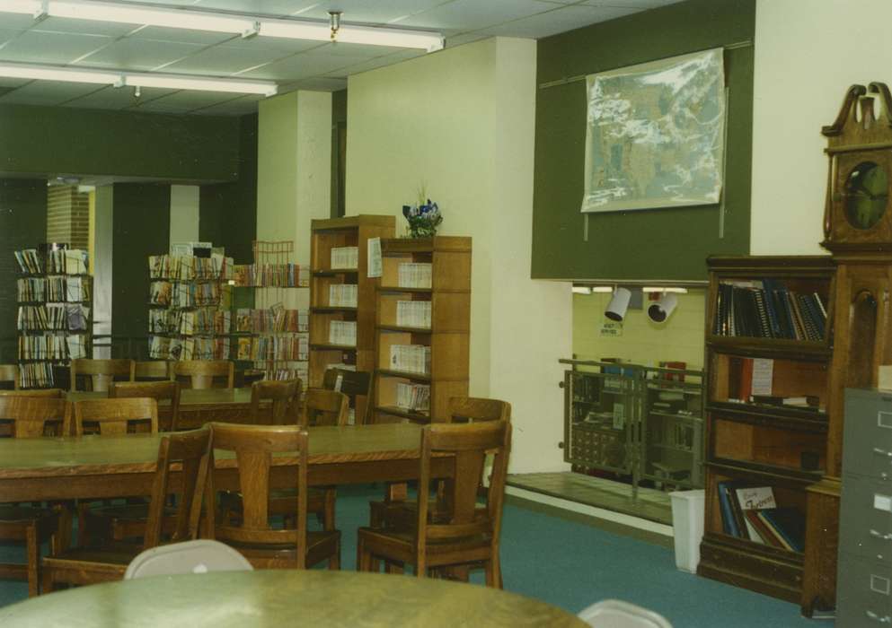 Waverly Public Library, history of Iowa, Iowa History, grandfather clock, books, bookshelf, table and chairs, Iowa, Leisure