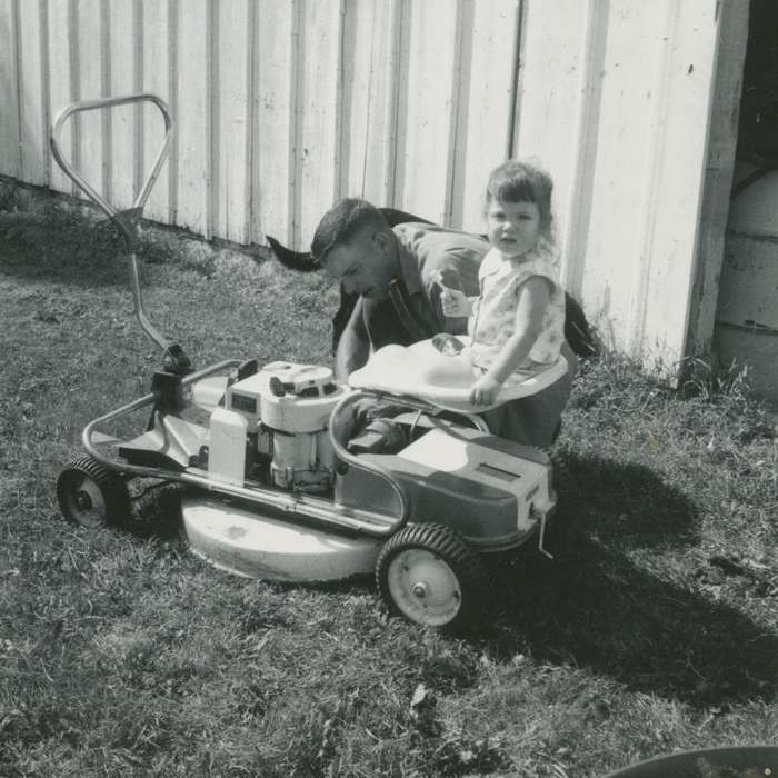 Heath, Brenda, Cedar Falls, IA, history of Iowa, Iowa History, Families, lawn mower, Iowa, Children