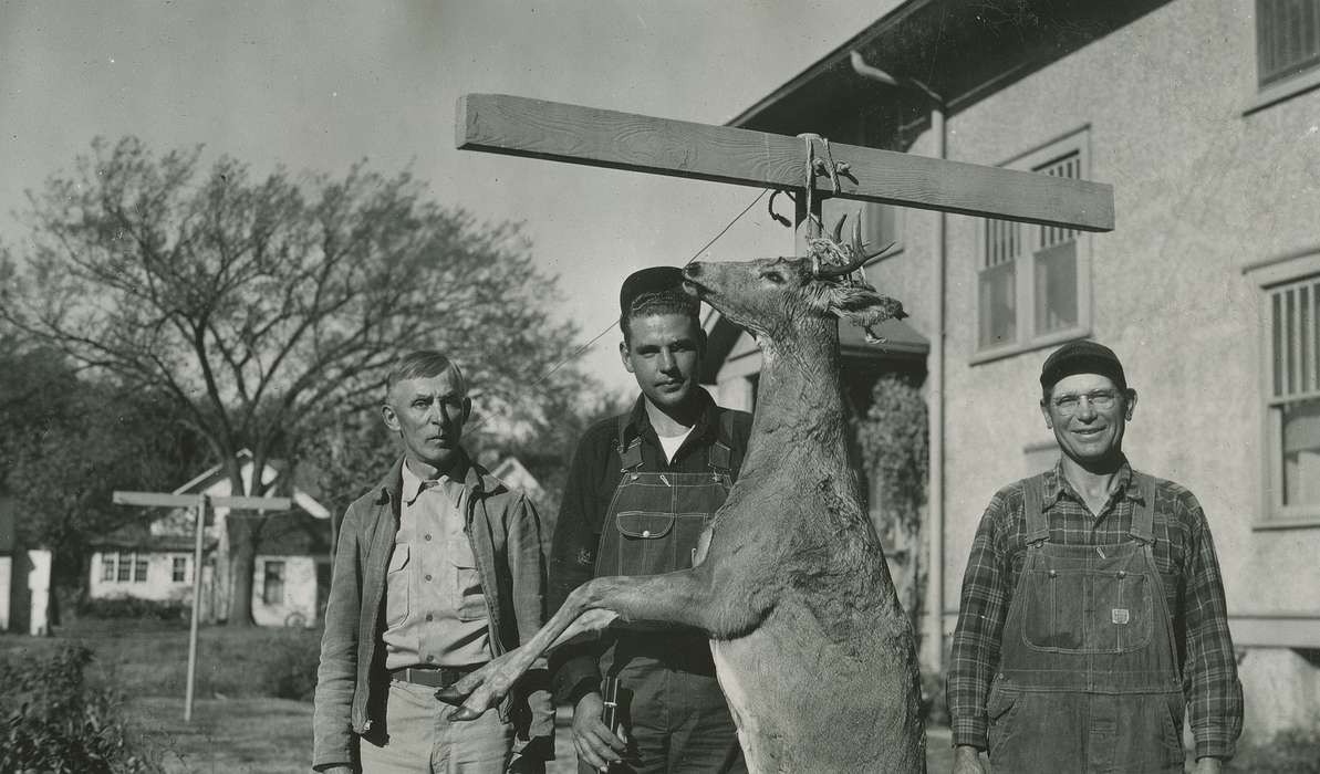 Portraits - Group, history of Iowa, Iowa History, Webster City, IA, Animals, Iowa, McMurray, Doug, deer, hunting