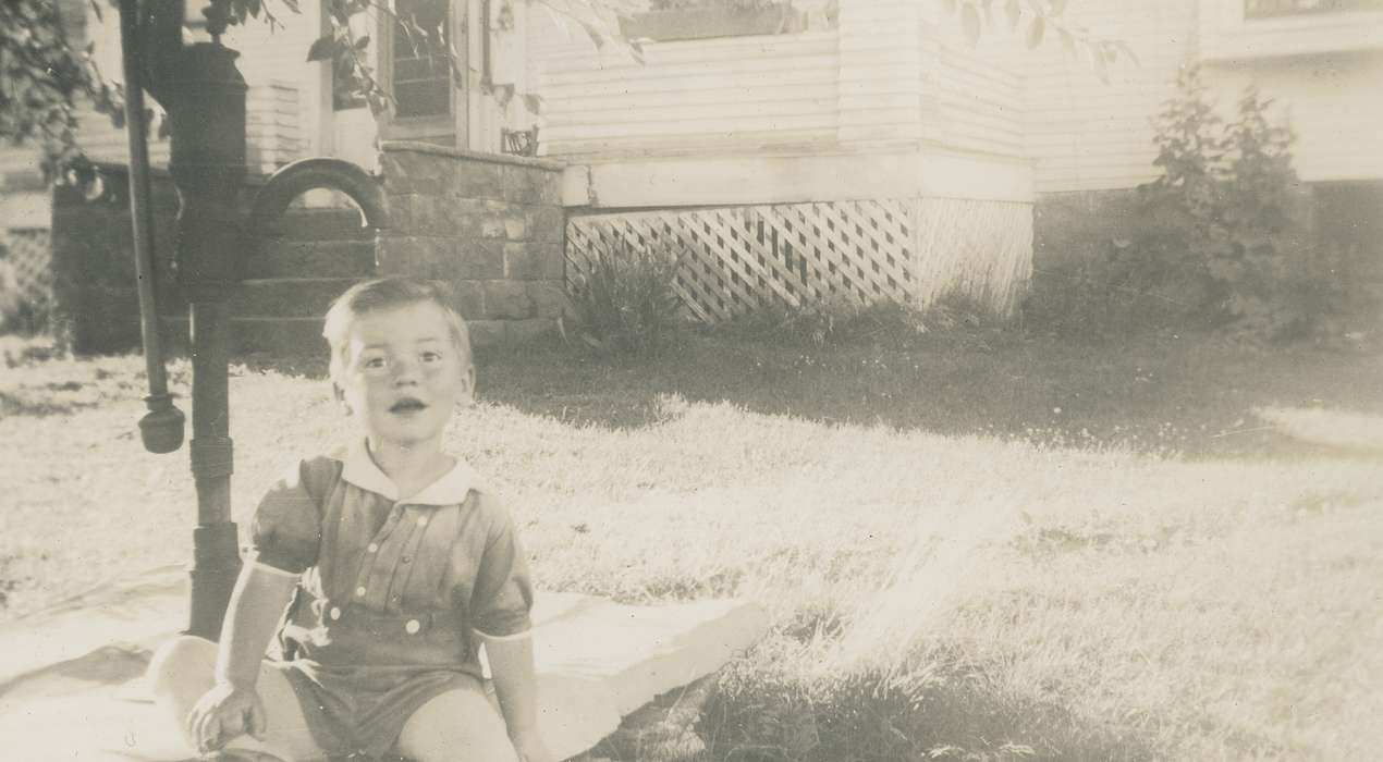 Homes, history of Iowa, Iowa History, outside, Spilman, Jessie Cudworth, Iowa, USA, water pump, Children, Portraits - Individual