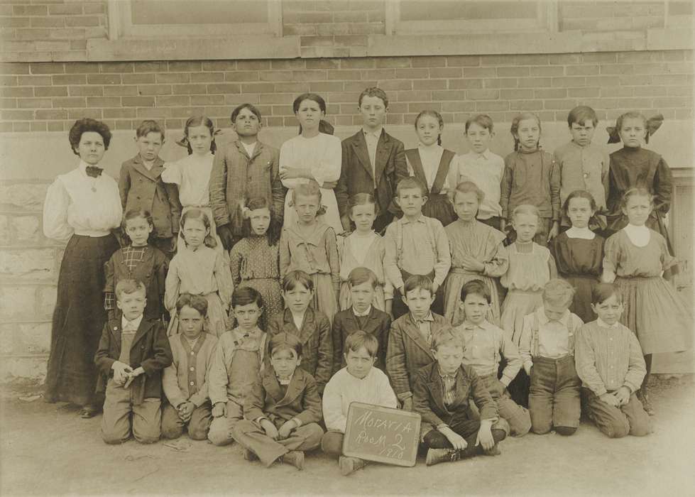 Portraits - Group, Moravia, IA, history of Iowa, Iowa History, teacher, Iowa, Children, Martin, Carol, Schools and Education, school