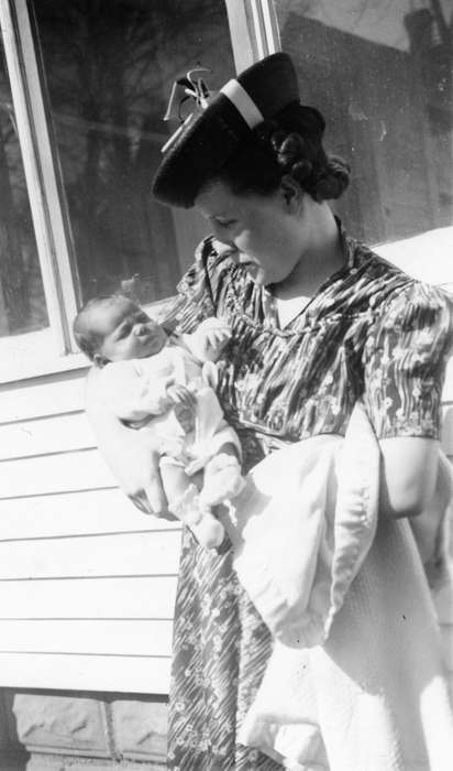 history of Iowa, Iowa History, Waverly, IA, Iowa, Shaw, Marilyn, Children, hat, baby