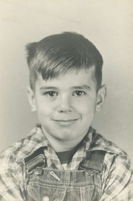 smile, hair, Portraits - Individual, flannel, Iowa History, Iowa, USA, overalls, eyes, Children, boy, history of Iowa, Spilman, Jessie Cudworth