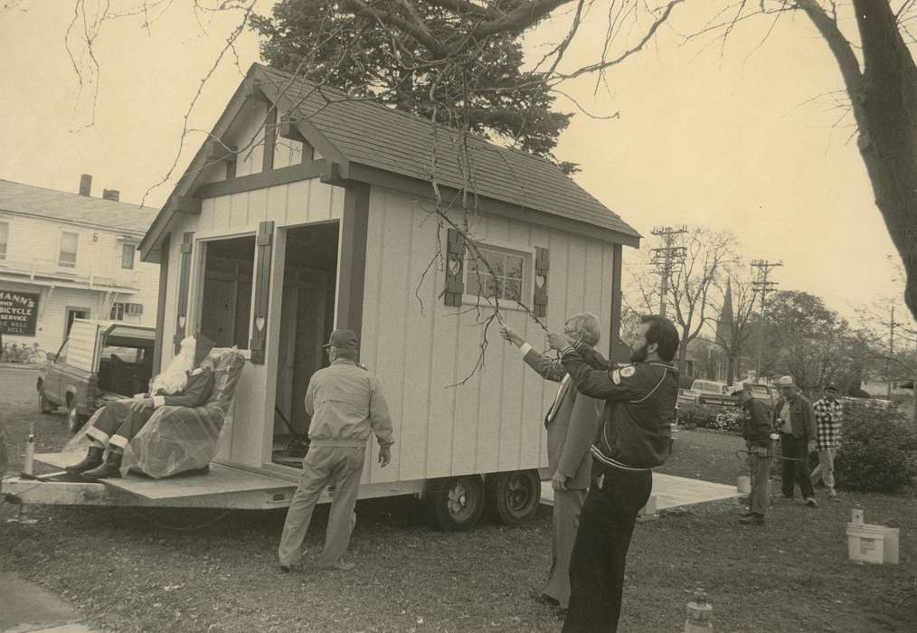 santa, Iowa History, history of Iowa, Civic Engagement, Waverly, IA, Holidays, Iowa, Homes, moving, Waverly Public Library