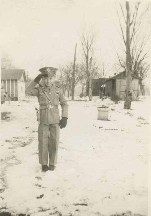 Portraits - Individual, Iowa History, Iowa, uniform, Des Moines, IA, Military and Veterans, Berg-Carpenter, Pauline, history of Iowa