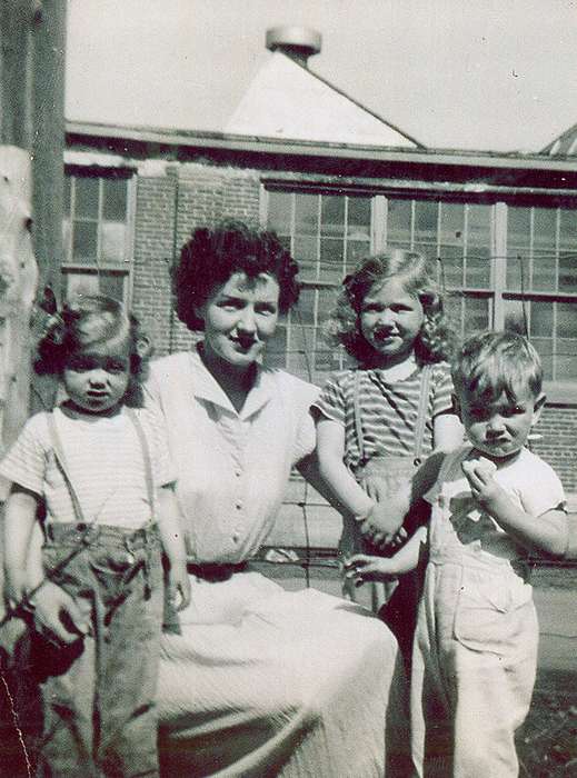 Iowa, mother, Families, Children, Dubuque, IA, history of Iowa, Iowa History, Gilbertson, Becky