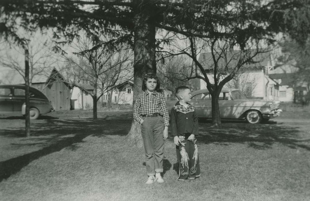 Portraits - Group, Iowa History, Iowa, cars, Families, trees, Malcolm, Cindy, Hansell, IA, Children, history of Iowa