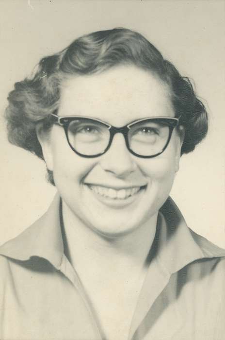 history of Iowa, Iowa History, girl, smile, collar, hair, glasses, Spilman, Jessie Cudworth, eyes, Iowa, teeth, USA, Children, Portraits - Individual