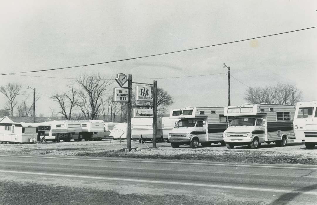rv, history of Iowa, Iowa History, Cities and Towns, Motorized Vehicles, Businesses and Factories, camper, Iowa, rv dealership, correct date needed, Waverly Public Library