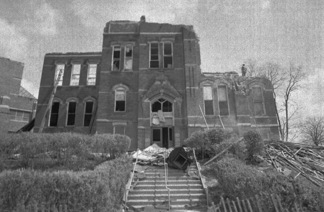 ruins, Iowa History, Iowa, Schools and Education, school, Lemberger, LeAnn, Ottumwa, IA, history of Iowa