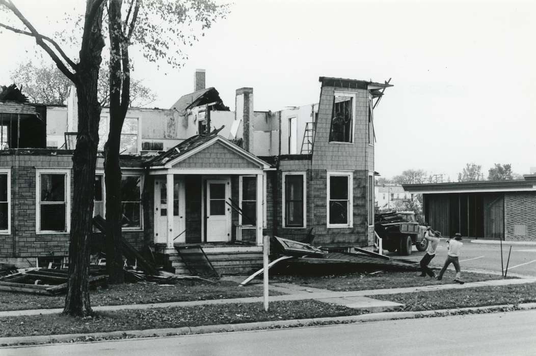 history of Iowa, Iowa History, Motorized Vehicles, truck, insurance, sidewalk, Waverly, IA, demolition, collapse, Iowa, Homes, Waverly Public Library, Labor and Occupations
