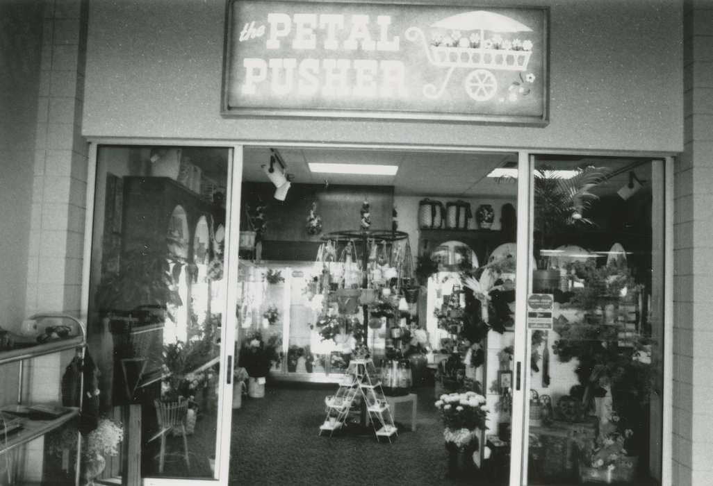 storefront, flower shop, correct date needed, Waverly Public Library, Iowa, mall, history of Iowa, Iowa History, Businesses and Factories