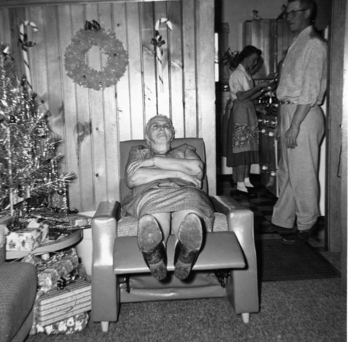 christmas, Fouche, Shirley, Iowa History, Iowa, Families, IA, history of Iowa, Homes, Leisure, Holidays