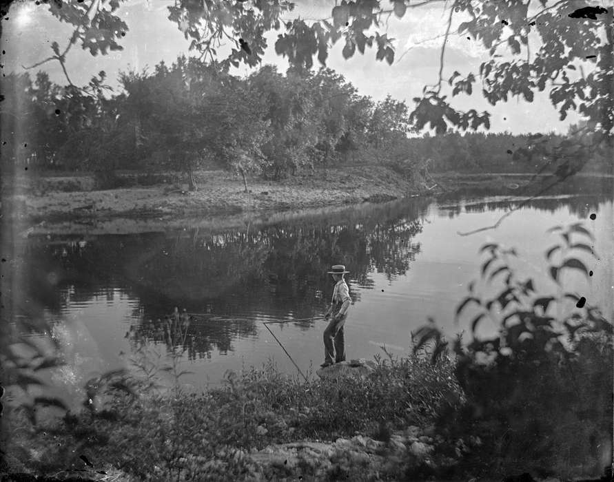 Children, history of Iowa, hat, boy, Waverly Public Library, Iowa, river, Leisure, fishing rod, Iowa History, Lakes, Rivers, and Streams, fishing