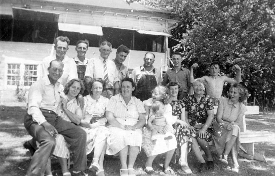 Portraits - Group, history of Iowa, Iowa History, Families, Urbandale, IA, muscles, Iowa, McLaughlin, Angie