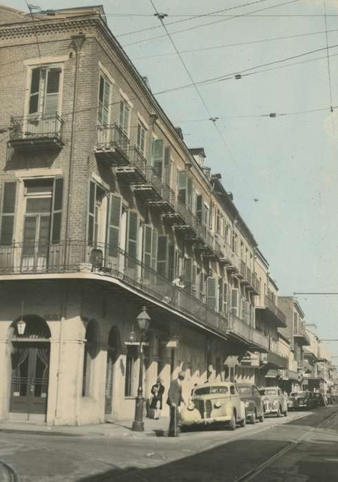 car, Cities and Towns, Iowa History, colorized, building, Iowa, McMurray, Doug, New Orleans, LA, Travel, apartments, history of Iowa