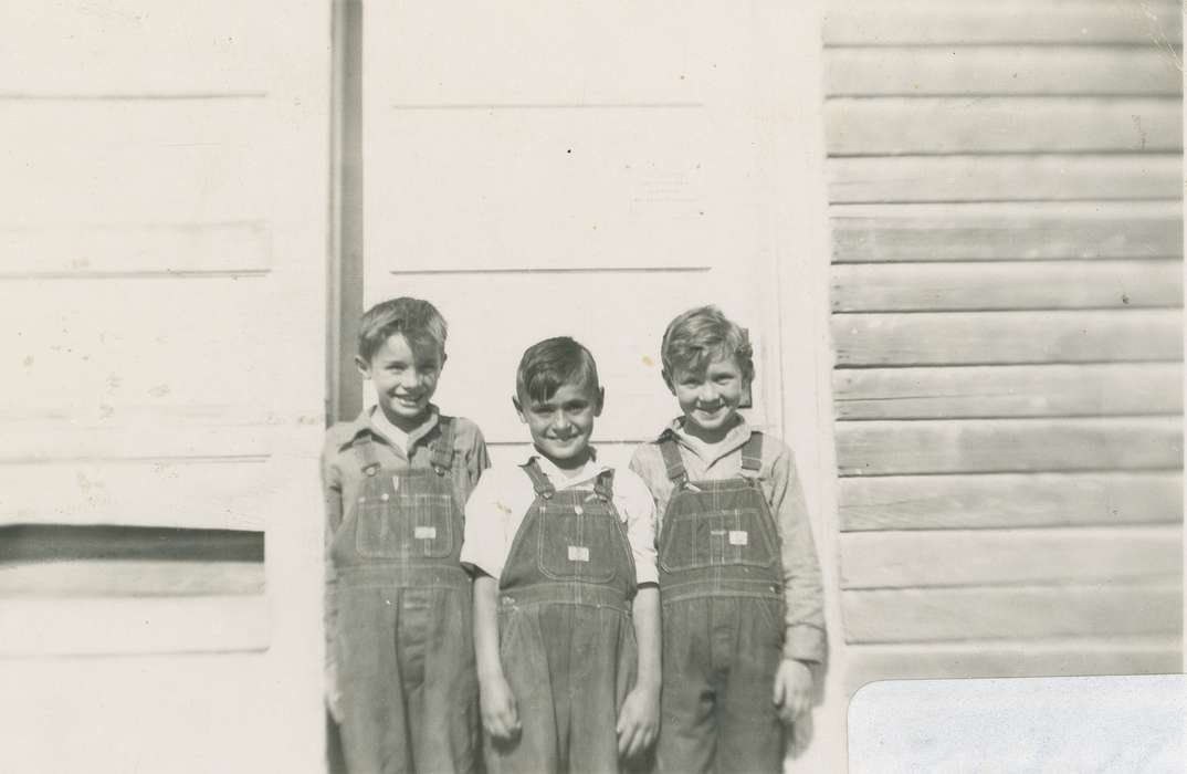 Portraits - Group, rural school, history of Iowa, Iowa History, IA, University of Northern Iowa Museum, Iowa, Schools and Education, Children