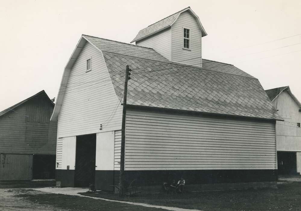 history of Iowa, Waverly Public Library, Waverly, IA, Iowa, Barns, Iowa History, Farms, correct date needed