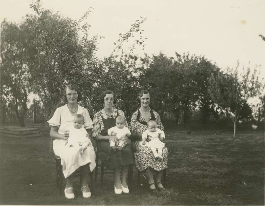 women, Dubuque County, IA, dresses, history of Iowa, Tucker, Rose, babies, Iowa, Families, Children, Iowa History, Portraits - Group