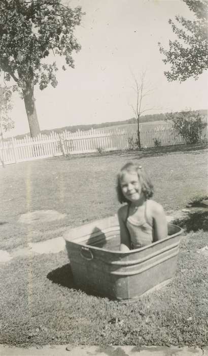 history of Iowa, Farms, Hampton, IA, tub, yard, Iowa, Beach, Rosemary, Portraits - Individual, Children, bath, Iowa History