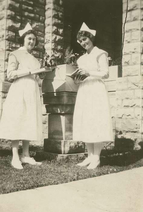 Hospitals, Iowa History, Iowa, history of Iowa, Portraits - Group, nurse, Hatcher, Cecilia, Anamosa, IA, Labor and Occupations