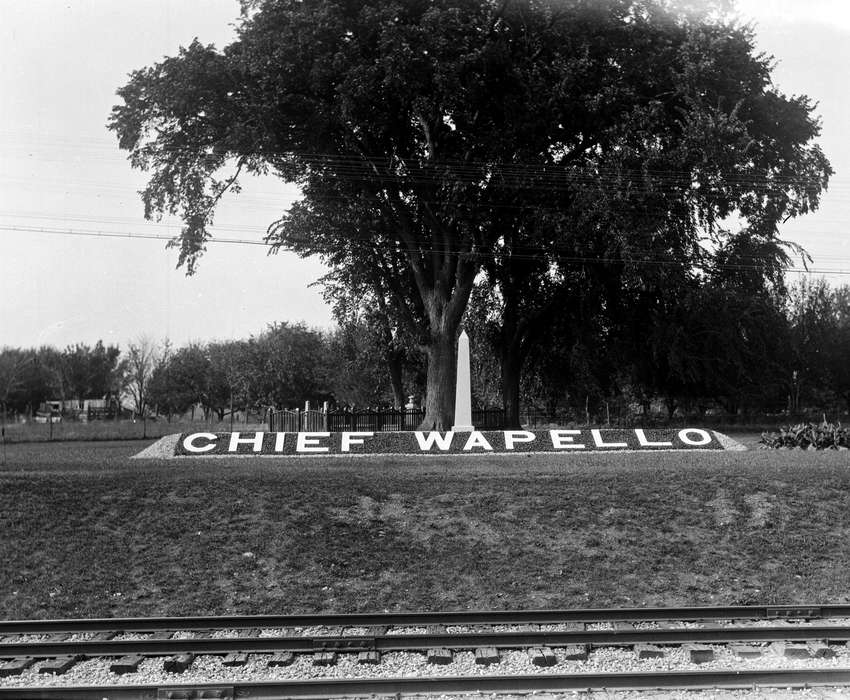 Cemeteries and Funerals, Iowa History, history of Iowa, headstone, Lemberger, LeAnn, grave, train track, Iowa, Agency, IA, Cities and Towns, sign, tree