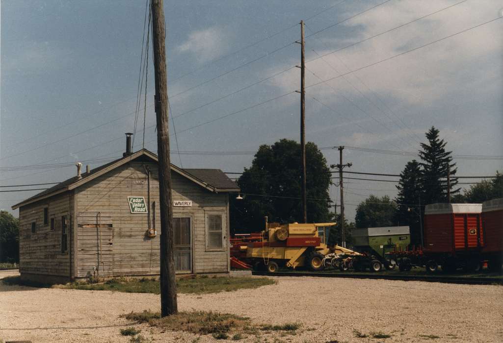 Farming Equipment, history of Iowa, Iowa History, Motorized Vehicles, Businesses and Factories, Waverly, IA, depot, Iowa, Waverly Public Library