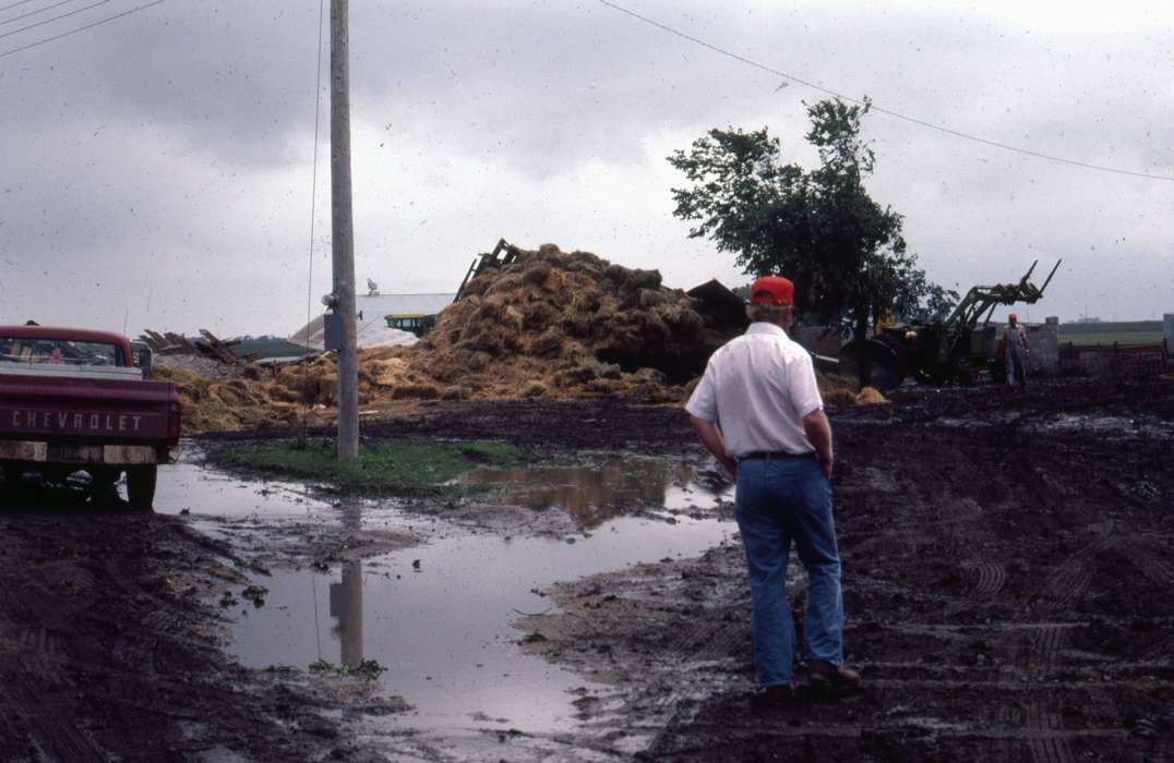 Farming Equipment, mud, Cedar Falls, IA, history of Iowa, Iowa History, truck, chevrolet, Walker, Erik, Iowa, Farms, Labor and Occupations