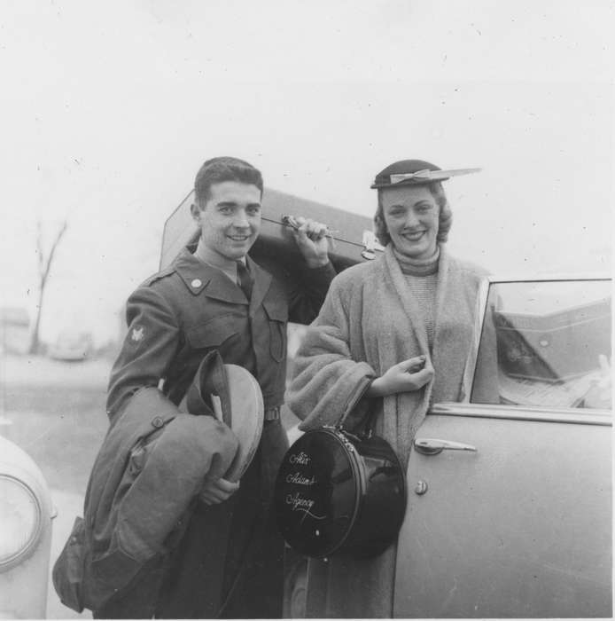 Portraits - Group, Military and Veterans, history of Iowa, Iowa History, suitcase, Iowa, Schools and Education, USA, Karns, Mike