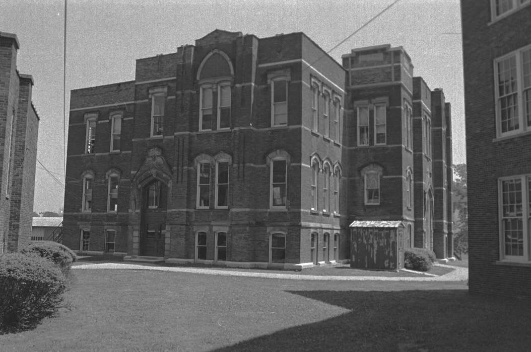 history of Iowa, Iowa History, Ottumwa, IA, shed, school, Iowa, Lemberger, LeAnn, Schools and Education, elementary school