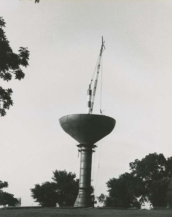 crane, history of Iowa, Iowa History, Waverly, IA, water tower, Iowa, construction, Waverly Public Library, Labor and Occupations