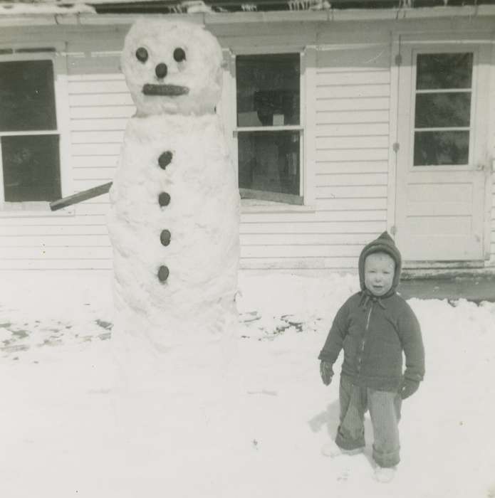 Portraits - Individual, Children, Iowa History, Iowa, snowman, Rettinger, Michael, Lamont, IA, snow, history of Iowa, Winter