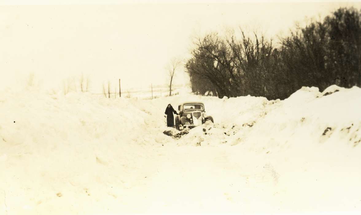 history of Iowa, snow, Motorized Vehicles, Iowa, Hawkeye, IA, car, Iowa History, Gary, Stacy A., Winter