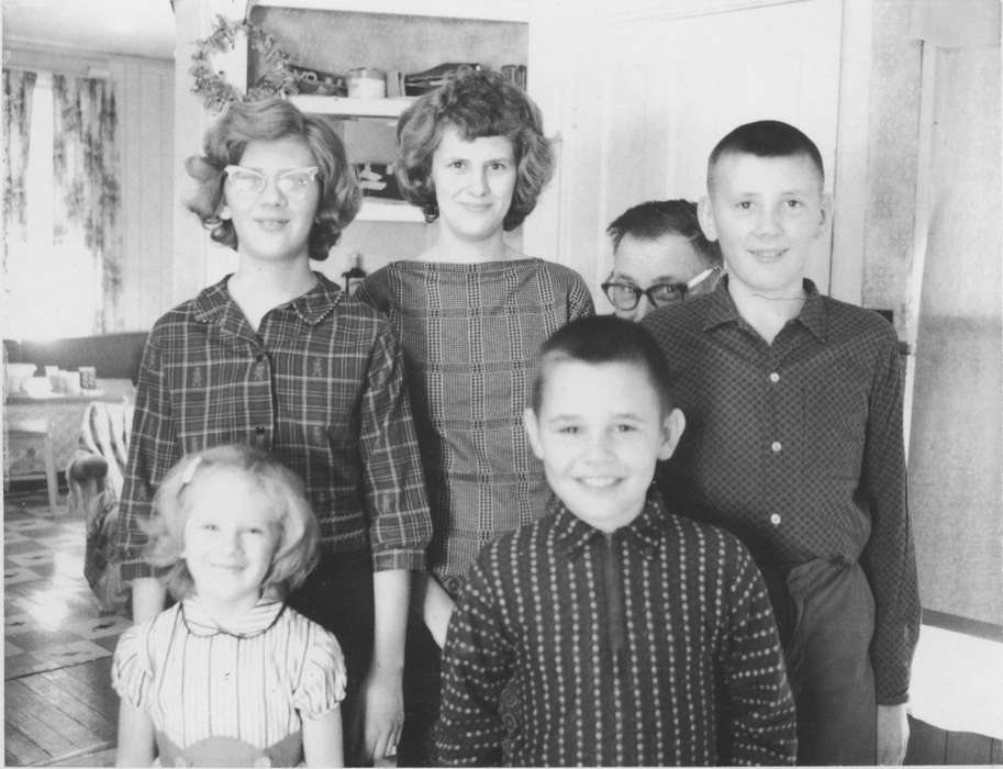 Edmund, Sharon, Iowa History, glasses, Children, Iowa, history of Iowa, Portraits - Group, Homes, Greenfield, IA, siblings