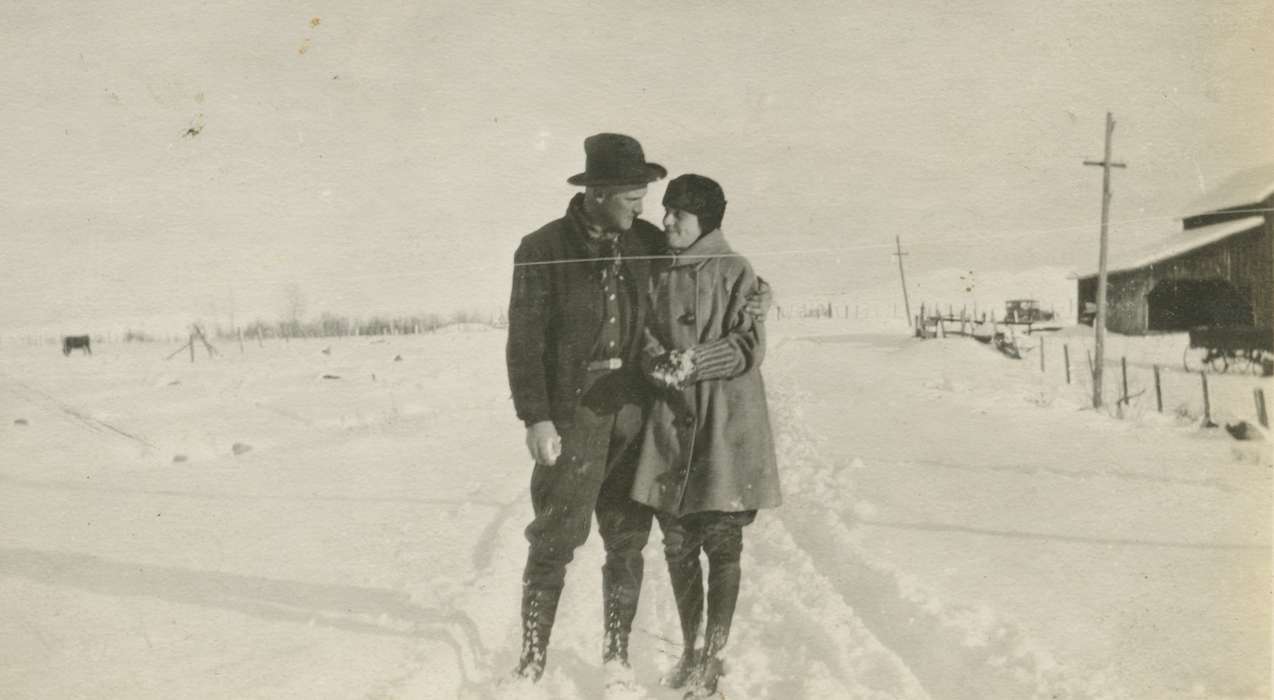 Traer, IA, Iowa History, couple, Iowa, history of Iowa, Portraits - Group, Moore, Merlin, snow