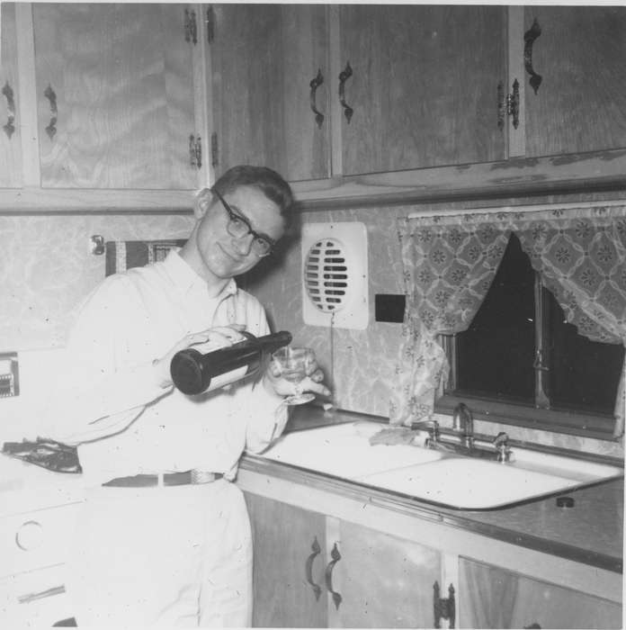 Travel, history of Iowa, kitchen, Iowa History, wine, sink, Iowa, Homes, Shepherdsville, KY, Food and Meals, Karns, Mike, Portraits - Individual