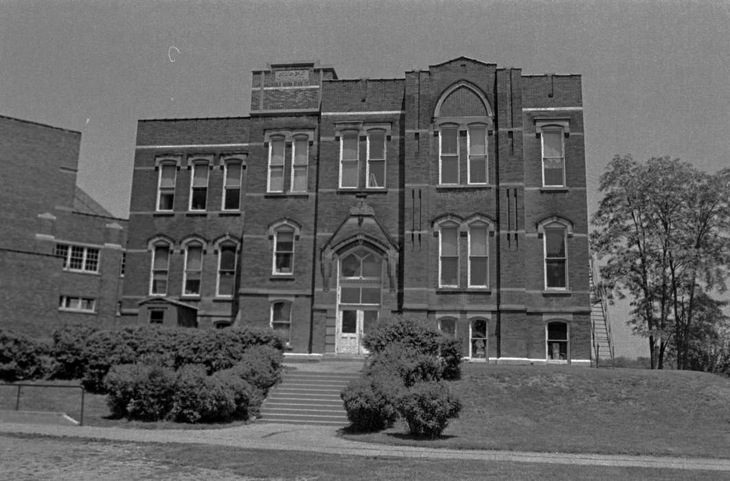 Iowa History, Iowa, Schools and Education, school, bush, Lemberger, LeAnn, Ottumwa, IA, history of Iowa