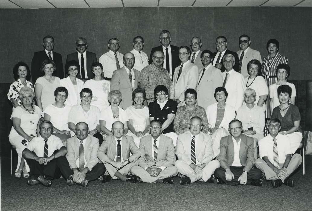 history of Iowa, Portraits - Group, Waverly Public Library, Waverly, IA, Iowa, Civic Engagement, Leisure, Iowa History, reunion