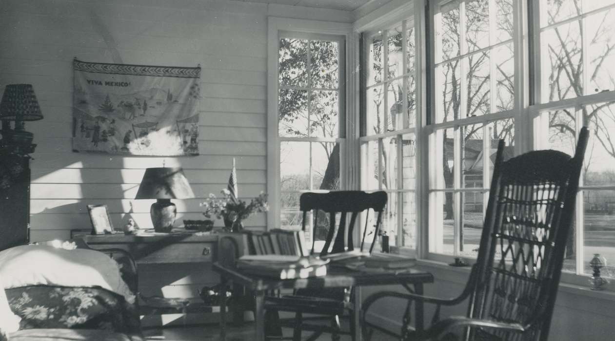 windows, Homes, history of Iowa, Iowa History, Iowa, Cities and Towns, house interior, correct date needed, Waverly Public Library