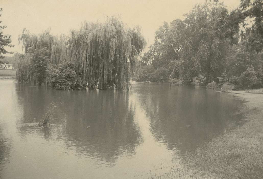 Waverly Public Library, flood aftermath, Iowa History, Floods, Waverly, IA, history of Iowa, Iowa, park