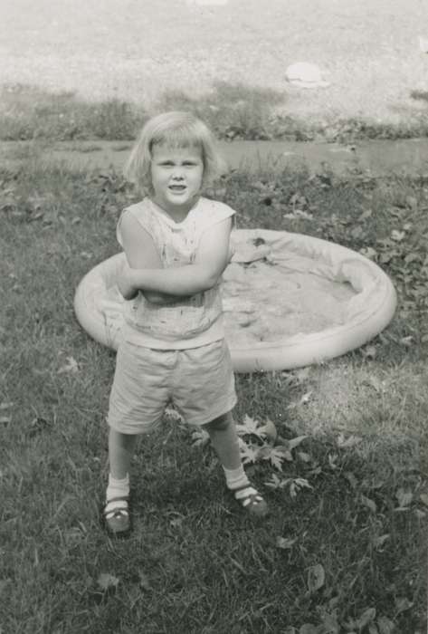 history of Iowa, Iowa History, Bull, Ardith, Dysart, IA, Iowa, Children, pool, Portraits - Individual